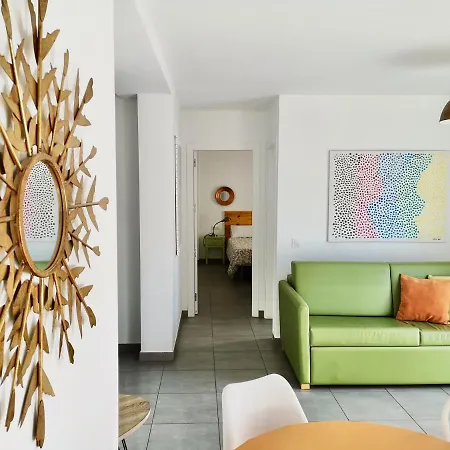 The Blue Corner Apartment *