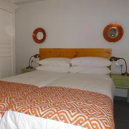The Blue Corner Apartment *