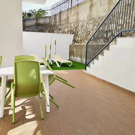 The Blue Corner Apartment *